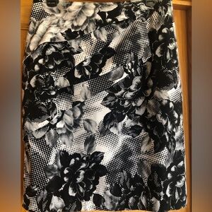 Worthington Skirt, Black Ivory Floral, Size 8